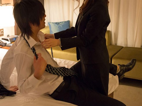 Bi kịch của nam trưởng phòng sau mối tình vụng trộm với sếp nữ