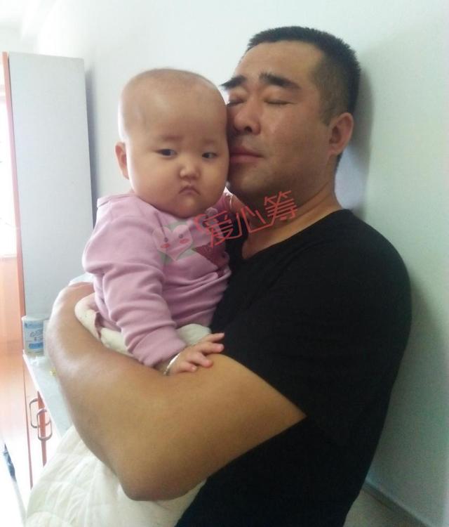 Hai con sinh đôi 11 tháng bị ung thư, mẹ chua xót khi nghe câu: Hãy từ bỏ 1 đứa-3