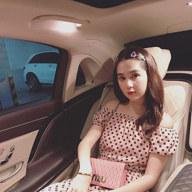 Ngọc Trinh có thể thay túi tiền tỉ mỗi ngày, nhưng chỉ xin Trinh đừng thay đổi mái tóc này-9