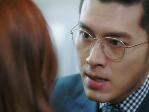 Vội vàng bỏ vợ để chạy theo nhân tình, chồng trẻ hối hận tột độ sau khi nghe câu nói của con trai