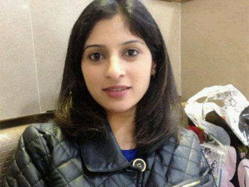 Thấy đứa trẻ lạ giống hệt con gái mình, cặp vợ chồng phát hiện sự thật không thể ngờ-4