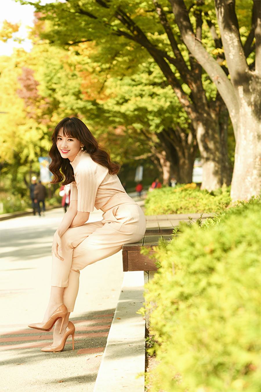 Hari Won khoe vẻ đẹp không tuổi, quyến rũ đến khó cưỡng-1