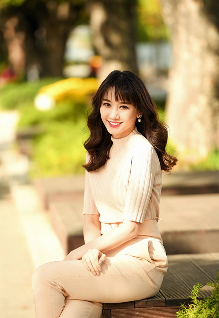 Hari Won khoe vẻ đẹp không tuổi, quyến rũ đến khó cưỡng-5