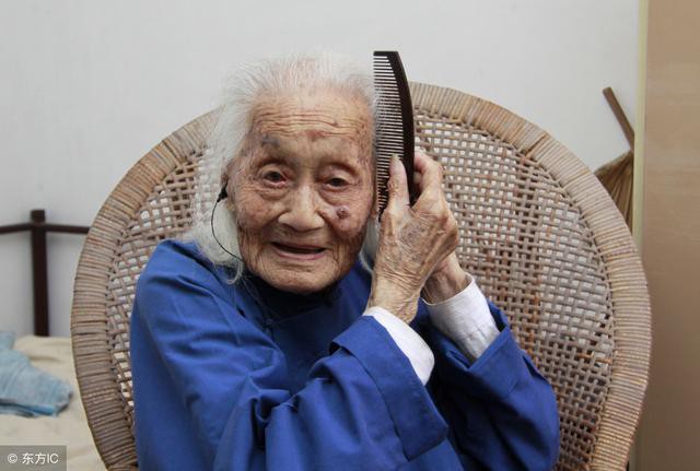 4 lời khuyên về cách ăn uống có thể giúp bạn sống xuyên thế kỷ: Ai cũng nên áp dụng sớm!-1