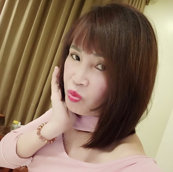 Hết làm răng rồi lại khoe tóc ngắn thời thượng, nhiều người thốt lên không thể nhận ra cô dâu 62 tuổi-2