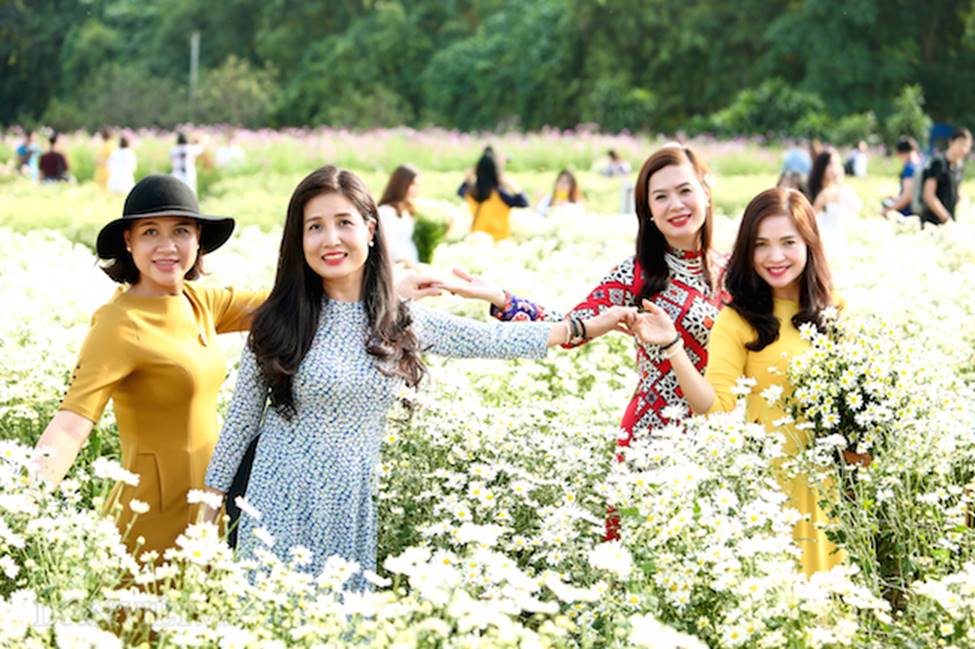 Phía sau những bức ảnh cúc họa mi đẹp là... cả dàn bắn tỉa có tâm-7