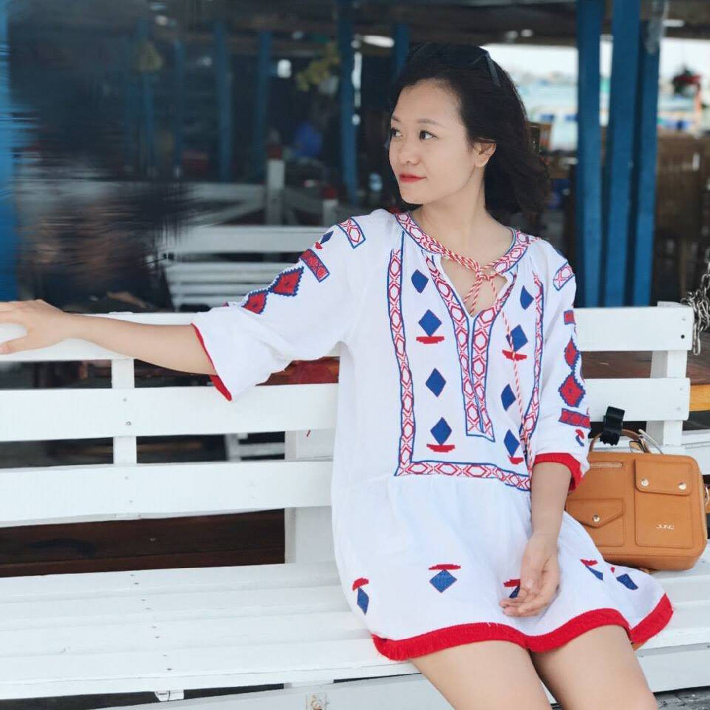 Bi hài của gái xinh chưa chồng: Hai lần lên đồ lồng lộn đều đụng hàng với cái rạp đám cưới-6