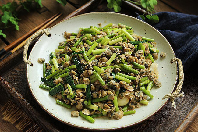 Hến xào giản dị dân dã mà hễ ăn là không ai có thể quên-1