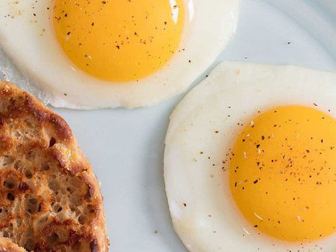 Người đàn ông 38 tuổi gây sốc khi không cần ăn, chỉ hít khí trời suốt 4 năm-4