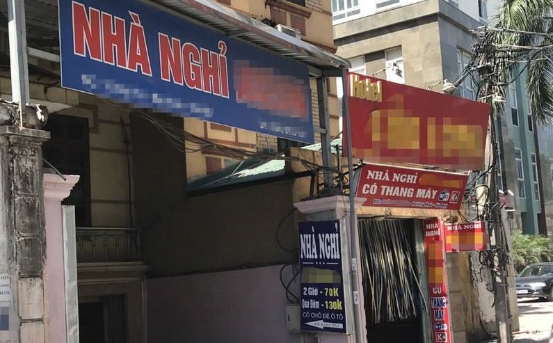 Chân dài bật khóc phát hiện sự thật về khách làng chơi-1