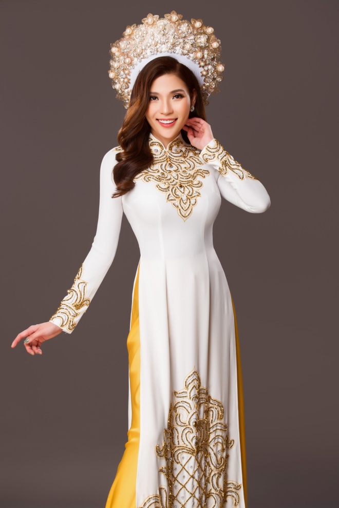 Vừa sinh con được 4 tháng, Thúy Diễm duyên dáng trong tà áo dài-16