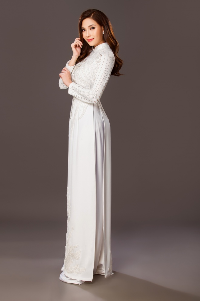 Vừa sinh con được 4 tháng, Thúy Diễm duyên dáng trong tà áo dài-6