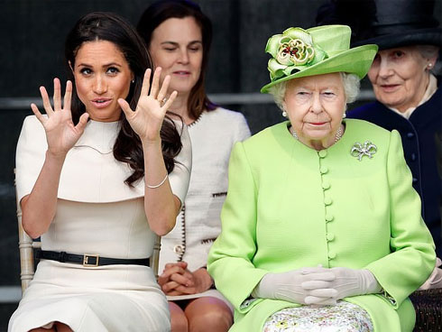 Ngoài việc gây nên những chuyện kinh thiên động địa, Meghan đang bị coi là cơn ác mộng của hoàng gia Anh vì điều này-3