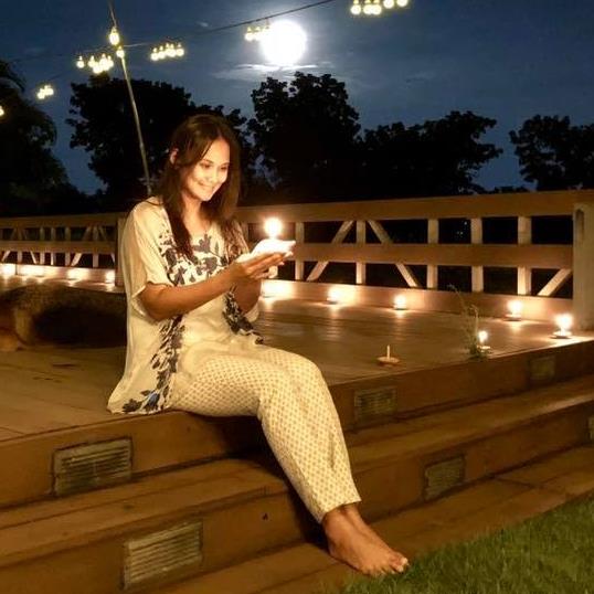 Xôn xao thông tin diva Hồng Nhung bị một người phụ nữ Myanmar giật chồng dẫn tới ly hôn-11