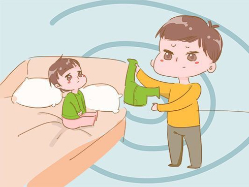 Nhờ con gái 5 tuổi trông em cho mẹ, tôi chết lặng khi nghe những lời con gái nói với cậu em trai-3