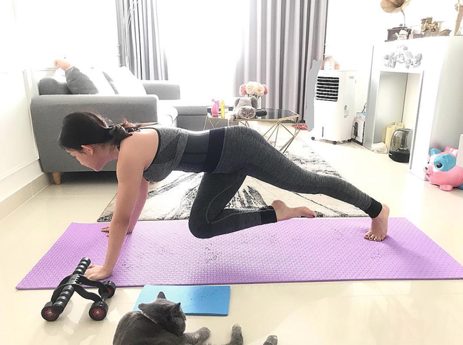 Hot girl lộ vóc dáng thật trong ảnh được tag: Người xồ xề ngấn mỡ, người chân ngắn không hề nuột nà-12