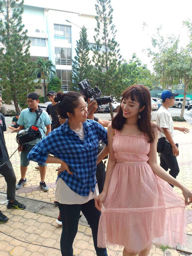 Gạo nếp gạo tẻ: Sau khi ra tù, Hân Hoa hậu vừa sến súa vừa lỗi mốt đến mức này sao?-1