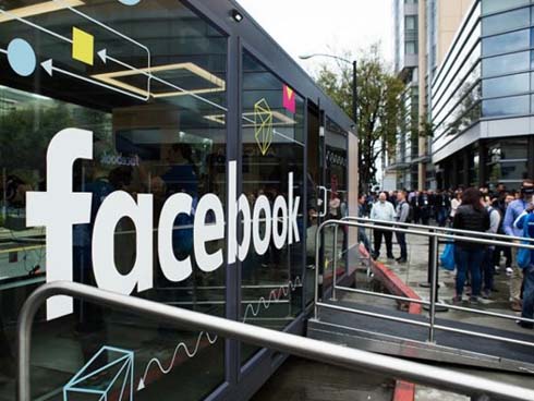 Facebook lâm nguy, người quan trọng nhất sẽ ra đi?-5