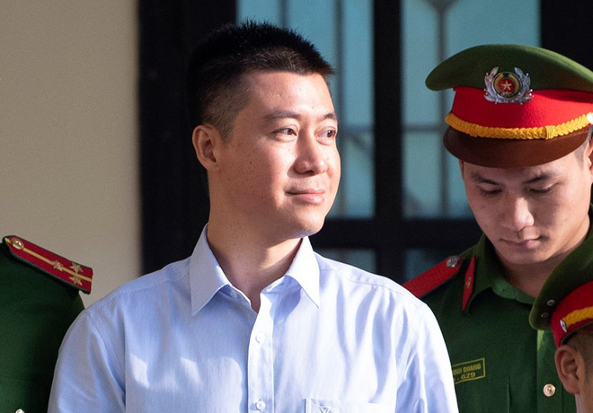 Phan Sào Nam khóc nói: Vợ con đang ở nhà thuê, 3 con được ông bà nuôi, nhà đã bán hết-2