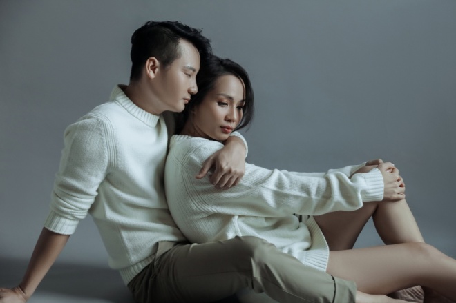 Vợ chồng Hoàng Bách hạnh phúc như thuở mới yêu trong bộ ảnh kỷ niệm 12 năm ngày cưới-15