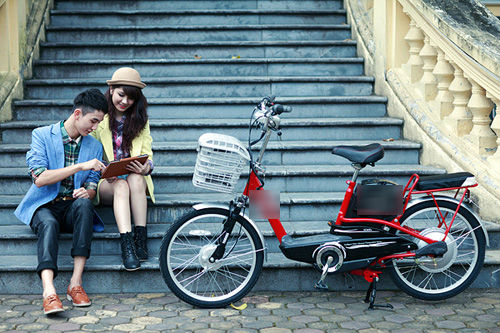 Thanh niên 26 tuổi có đầy đủ ô tô, xe SH nhưng đi xe điện để thử lòng bạn gái và cái kết dễ đoán-2