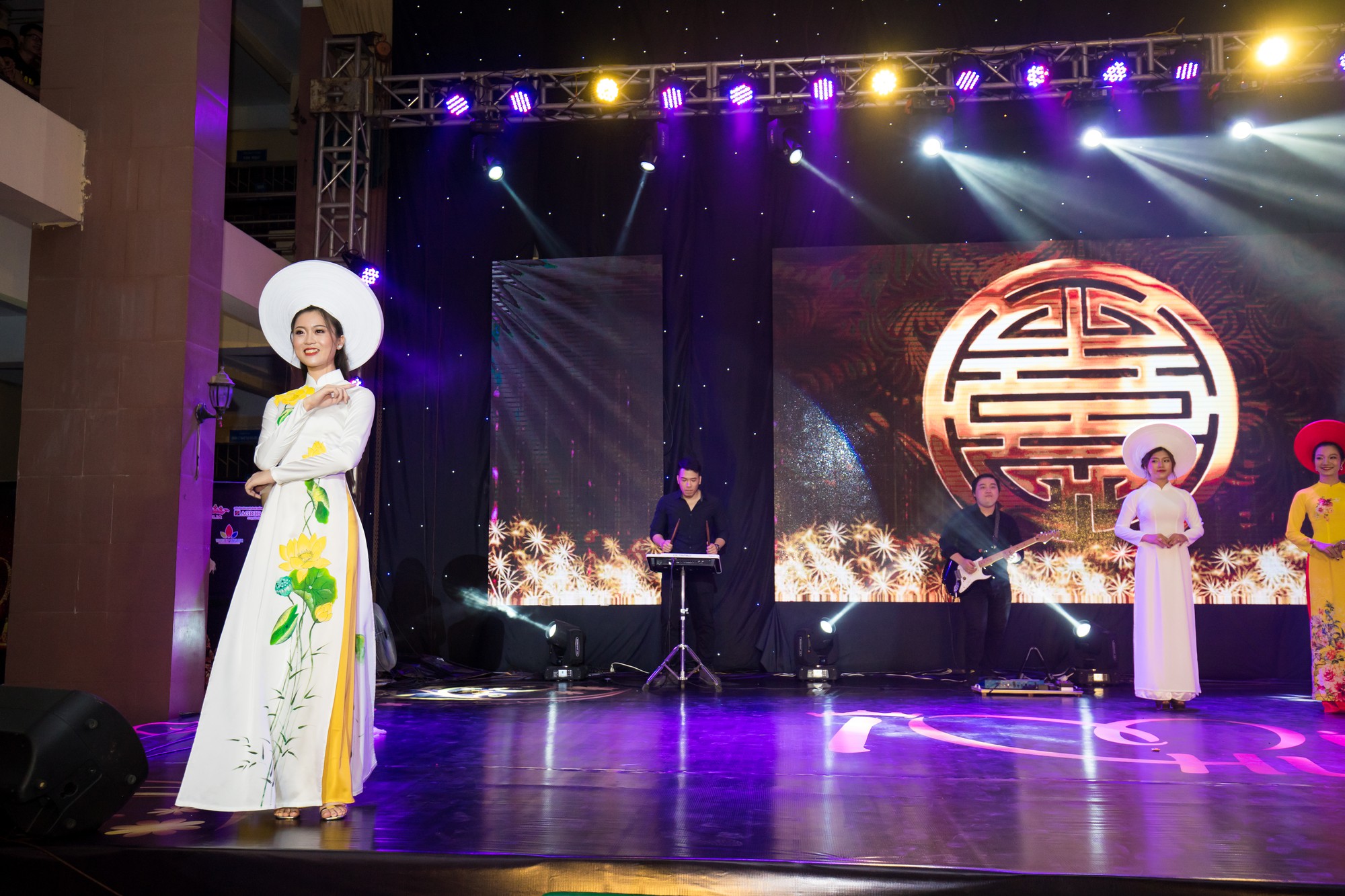 Đã tìm ra cô gái xinh đẹp nhất trường Đại học Nội vụ năm 2018-2