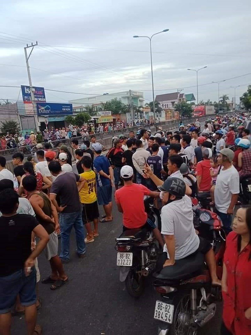 1 đại gia bị giang hồ đánh đập dã man, buộc viết giấy nợ 40 tỷ-2