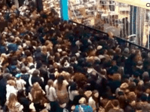 Nhân viên bán hàng tiết lộ bí mật đen tối Black Friday: Bạn sẽ phải ngã ngửa-4