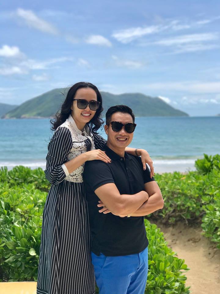 Sau 15 năm kết hôn, MC đình đám của VTV mới khoe ảnh cận mặt vợ, nhan sắc cô ấy khiến ai nấy bất ngờ-2