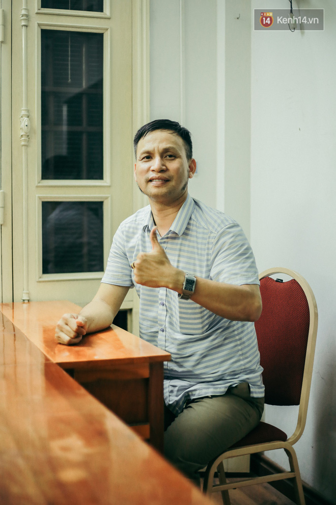 Thầy giáo Thiên hạ đệ nhất dạy Lý Dương Văn Cẩn: Người kinh doanh Dịch Vụ Cười với tiêu chí Dạy môn Vật Lý nên không vô lý được đâu-13