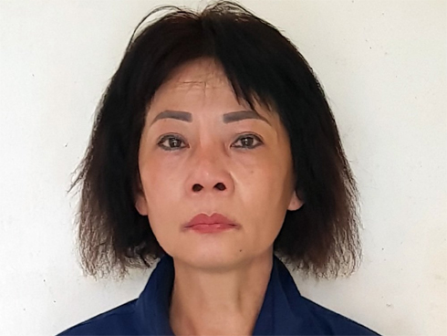 Hotgirl xinh đẹp dùng thân xác đổi tiền, xe và các nữ quái đa mưu-4