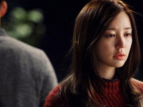Ly hôn người chồng xăm trổ, mặt đầy vết chém, câu nói tại tòa của anh khiến tôi sững sờ