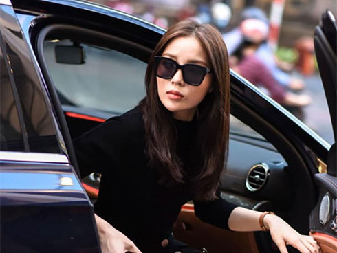 Mặc kệ tin đồn mâu thuẫn, Huyền My và Kỳ Duyên vẫn thể hiện mối quan hệ thân thiết chị ngả em nâng thế này-5