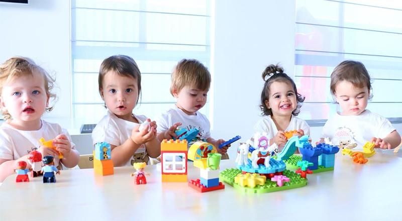 Mẹ mang 5 con trong bụng đẹp tựa nữ thần, nhìn sang đàn con sau 3 năm mới choáng ngợp-21