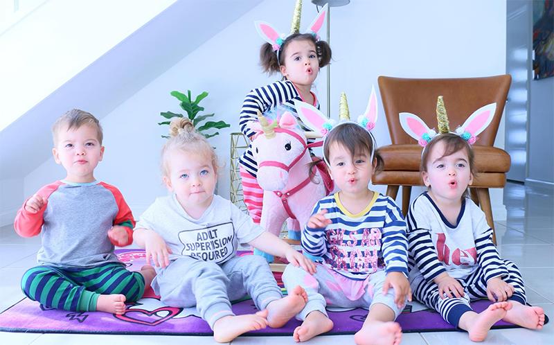 Mẹ mang 5 con trong bụng đẹp tựa nữ thần, nhìn sang đàn con sau 3 năm mới choáng ngợp-23