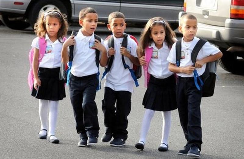 Mẹ mang 5 con trong bụng đẹp tựa nữ thần, nhìn sang đàn con sau 3 năm mới choáng ngợp-28