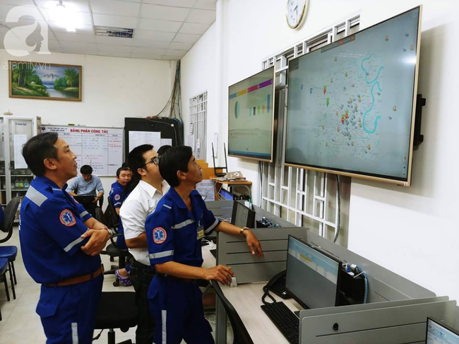 Sập giàn giáo khi đang làm lễ 20/11, gần 30 học sinh phải đi cấp cứu-4