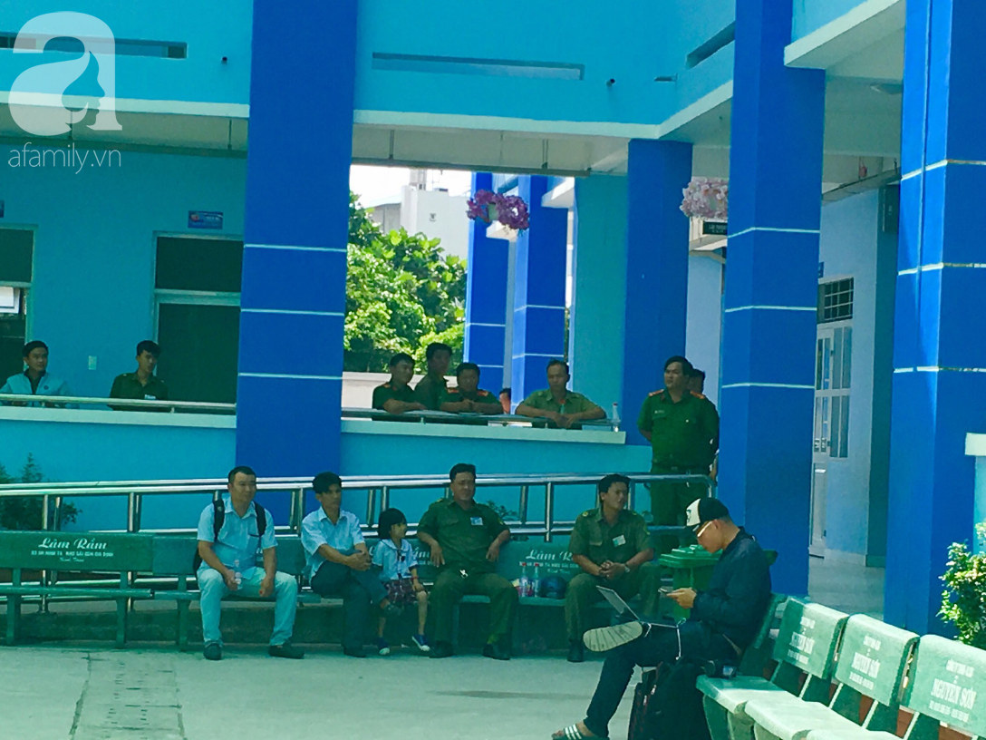 Hiện trường vụ sập giàn giáo khiến hàng chục học sinh tiểu học nhập viện trong lễ 20/11: Cảnh tượng lúc đó rất sợ hãi-12