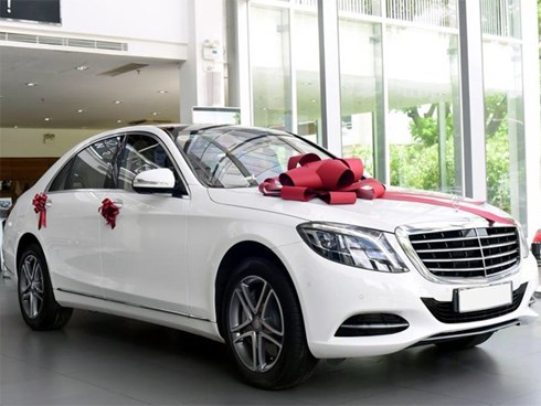 Phụ huynh tặng cô giáo của con chiếc xe ô tô trị giá 420 triệu đồng