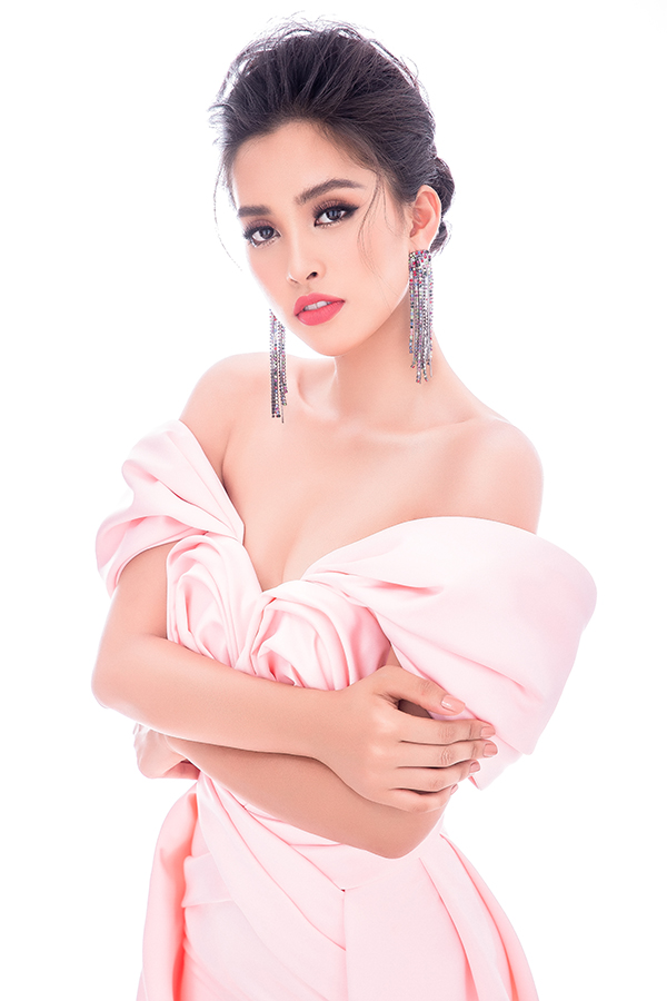 Lộ diện bốn chiếc đầm dạ hội Hoa hậu Tiểu Vy mang đến Miss World 2018-2