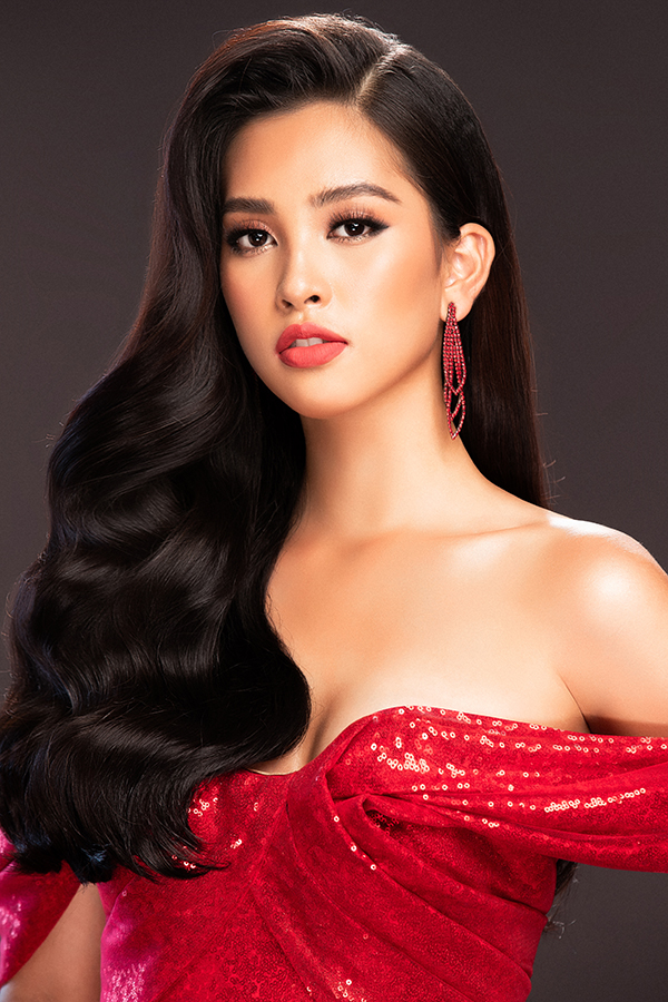 Lộ diện bốn chiếc đầm dạ hội Hoa hậu Tiểu Vy mang đến Miss World 2018-8