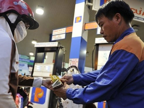 Giá xăng dầu liên tiếp giảm mạnh-2