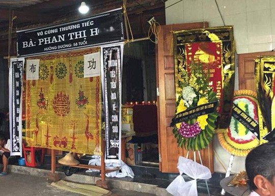 Sau khi uống nước lá, vợ chết, chồng nguy kịch nghi ngộ độc-1