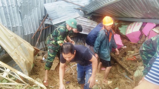 Nha Trang: Thầy cô đón 20-11 trong bùn, người chết vẫn tăng-12