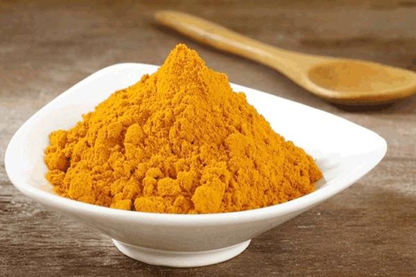 Trắng đến mức nhìn như bạch tạng, đây là mốt mới của gái Thái ngày nay?-6