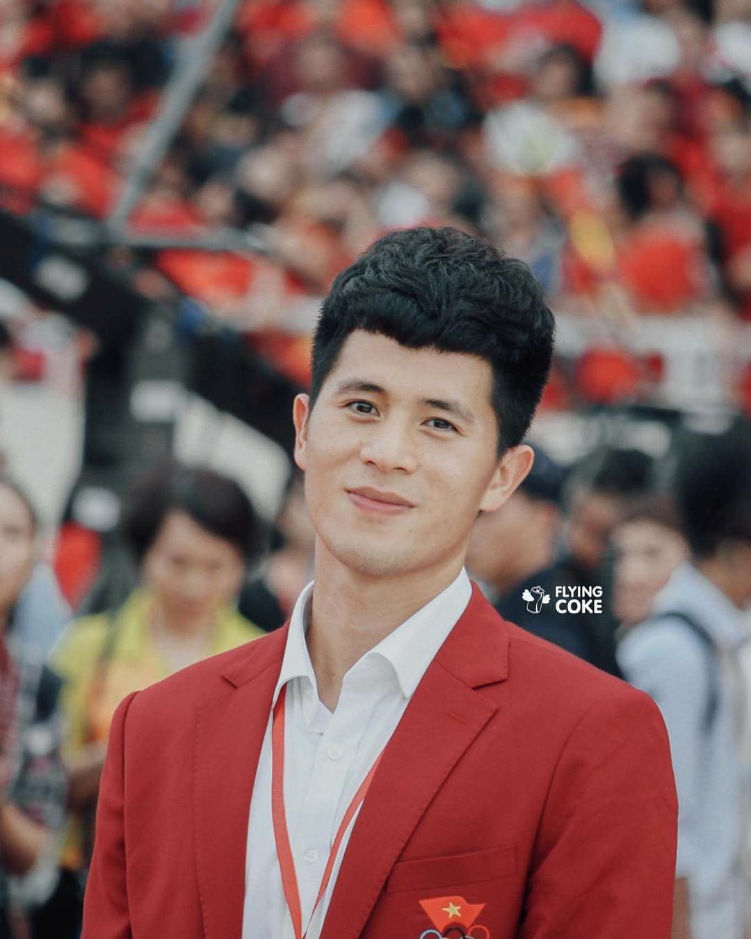 Trần Đình Trọng - Thanh niên nghiêm túc dùng cả thanh xuân để bỏ áo vào quần trên sân đấu-4