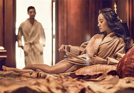 Vung tiền săn chân dài hạng sang, thiếu gia bủn rủn khi nghe bạn tình bị bắt vì bán dâm-1