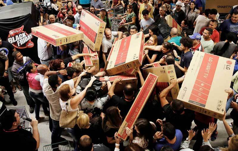 Nhân viên bán hàng tiết lộ bí mật đen tối Black Friday: Bạn sẽ phải ngã ngửa-3