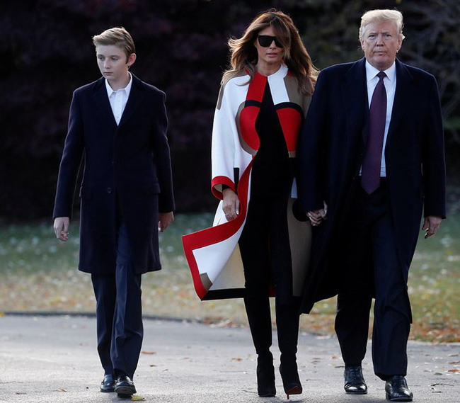 Gia đình Tổng thống Trump gây sốt khi xuất hiện cùng nhau nhưng soái ca đẹp trai lạnh lùng này mới là tâm điểm-1