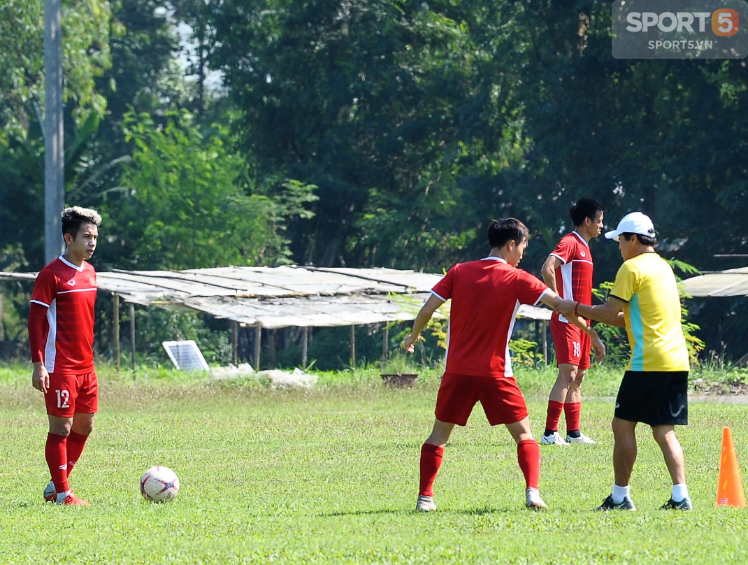 Ai nhìn thấy nụ cười này cũng sẽ nguôi giận sau vụ trọng tài cướp bàn thắng của Việt Nam-4
